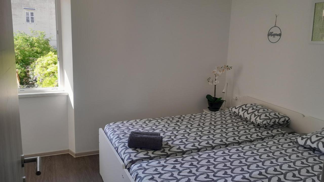 Apartma Ana Capodistria Esterno foto